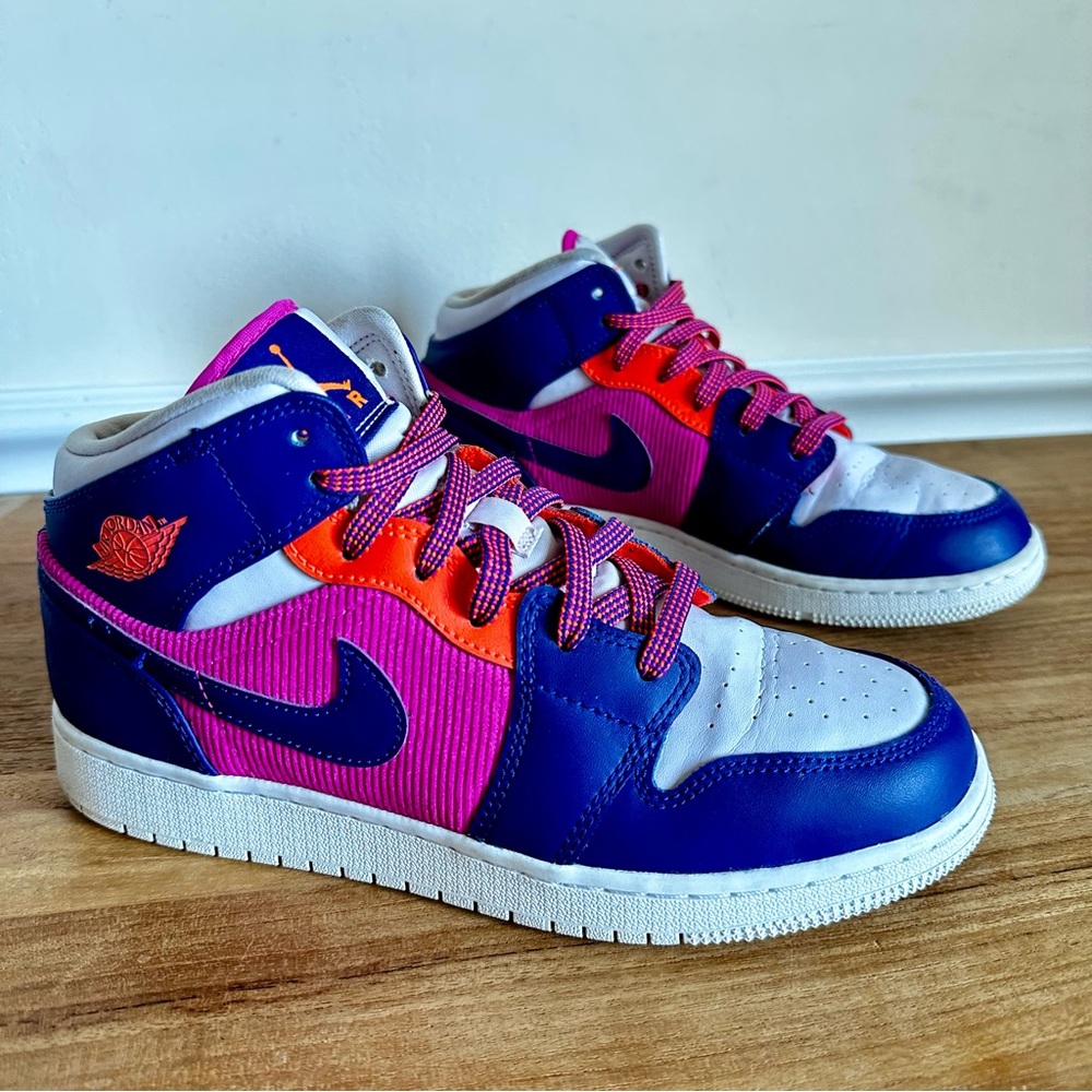 Nike Air Jordan 1 Mid Fire Pink Barely Grape 555112-602 Sneakers Size 6.5Y